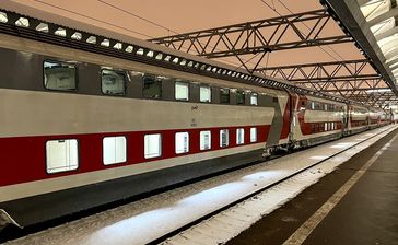 Четыре новых состава вагонов-бистро с отечественными лифтами ПАРНАС ЛМП